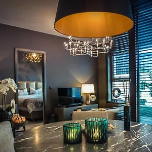 https://stylish-luxurious-and-cosy-apartment.hotelsghent.com