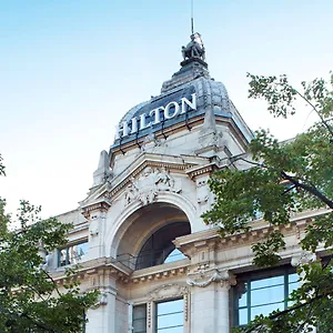 Hilton Old Town מלון